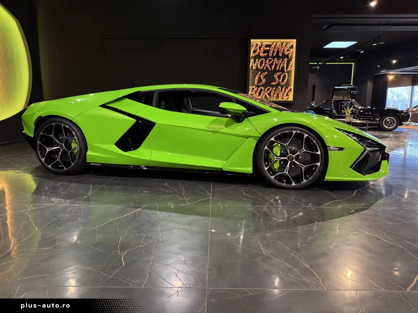Lamborghini Revuelto