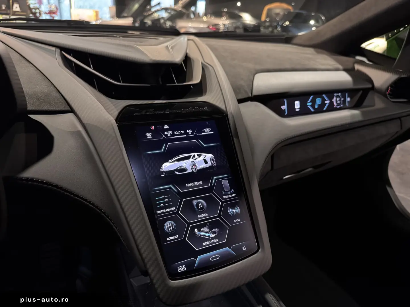 Lamborghini Revuelto