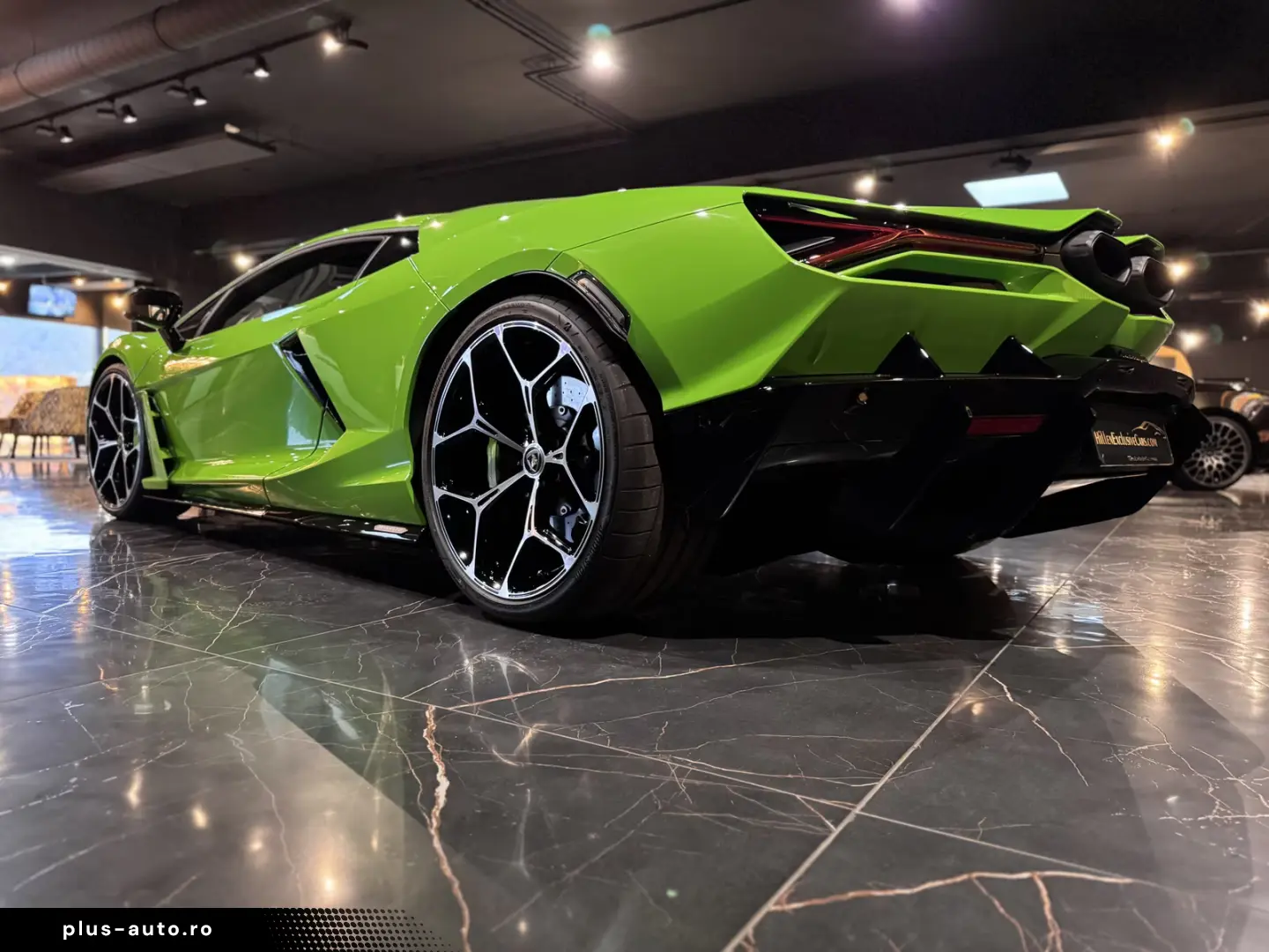 Lamborghini Revuelto