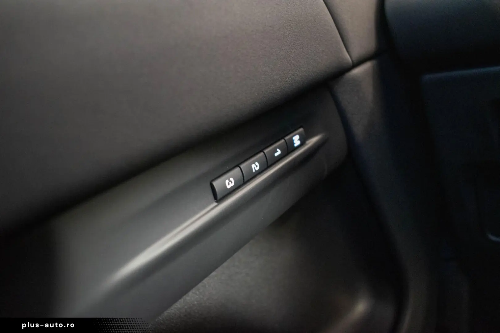 LAND ROVER Range Rover Evoque FACELIFT  MEMORY SEATS  APPLE