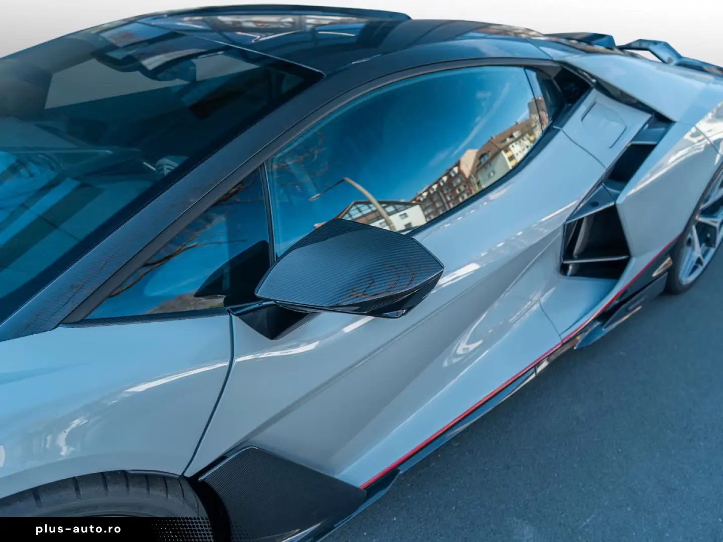 Lamborghini Revuelto