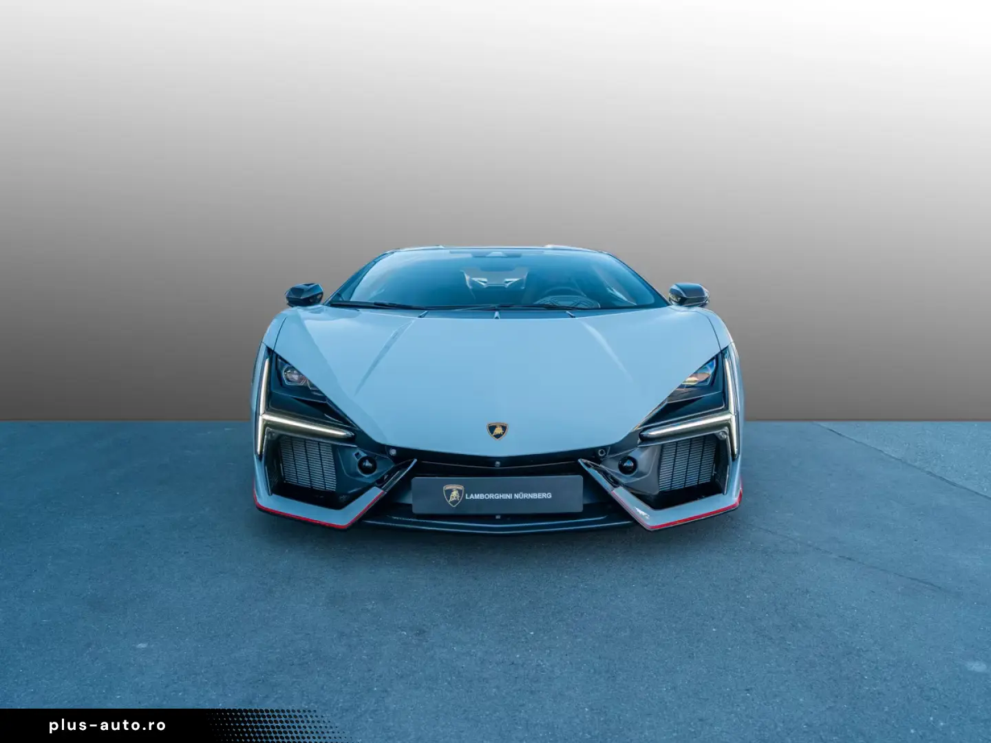 Lamborghini Revuelto