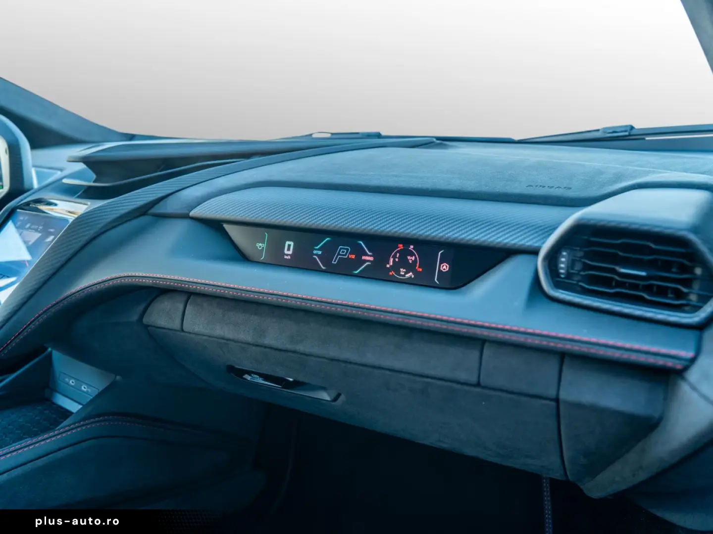 Lamborghini Revuelto