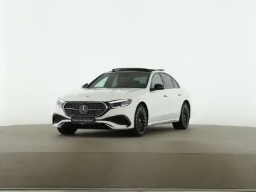 MERCEDES-BENZ E 200 AMG Night Pano Airmatic Memory 20 Zoll