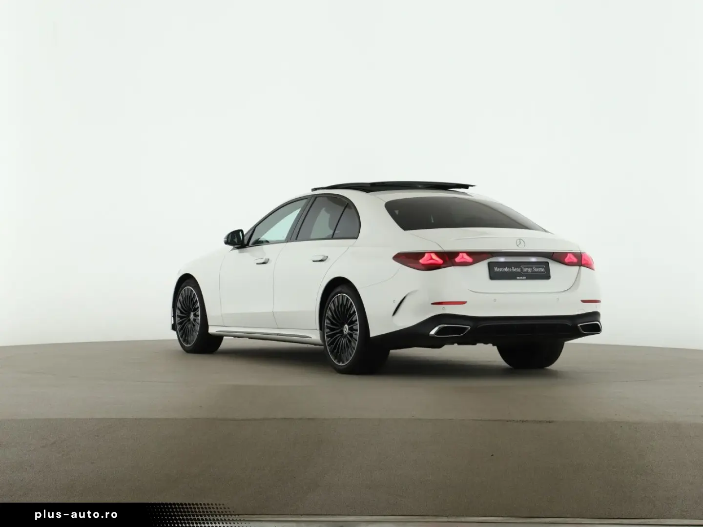 MERCEDES-BENZ E 200 AMG Night Pano Airmatic Memory 20 Zoll