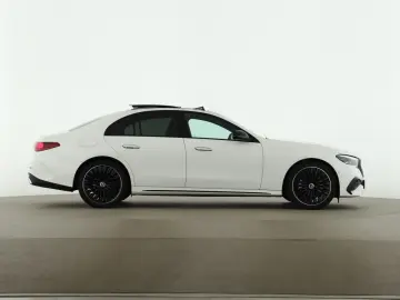 MERCEDES-BENZ E 200 AMG Night Pano Airmatic Memory 20 Zoll