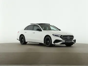 MERCEDES-BENZ E 200 AMG Night Pano Airmatic Memory 20 Zoll