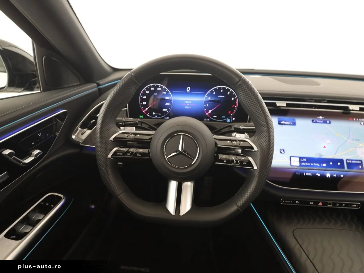 MERCEDES-BENZ E 200 AMG Night Pano Airmatic Memory 20 Zoll