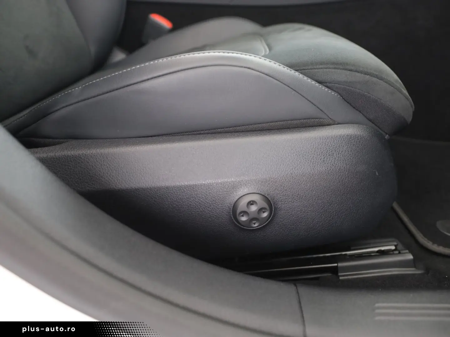 MERCEDES-BENZ E 200 AMG Night Pano Airmatic Memory 20 Zoll