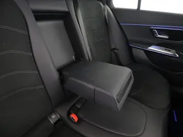 MERCEDES-BENZ E 200 AMG Night Pano Airmatic Memory 20 Zoll