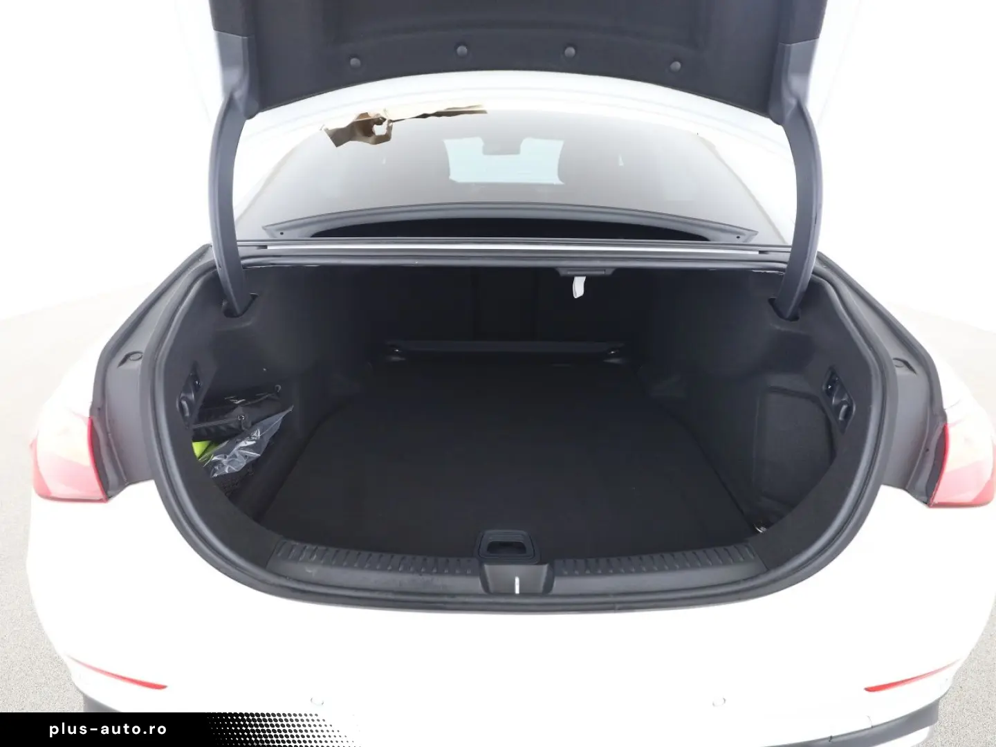 MERCEDES-BENZ E 200 AMG Night Pano Airmatic Memory 20 Zoll