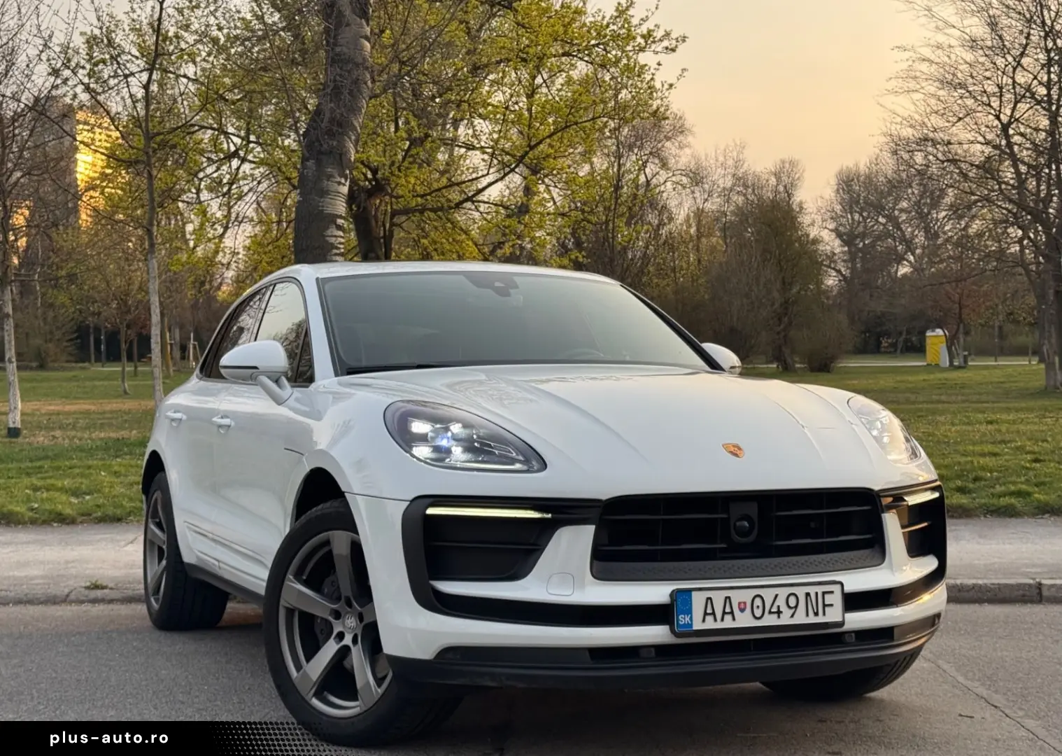 PORSCHE Macan T  2024   Panorama Dach   Camera
