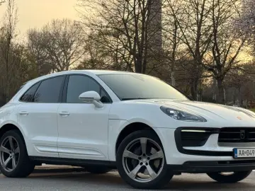 PORSCHE Macan T  2024   Panorama Dach   Camera