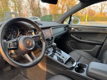 PORSCHE Macan T  2024   Panorama Dach   Camera