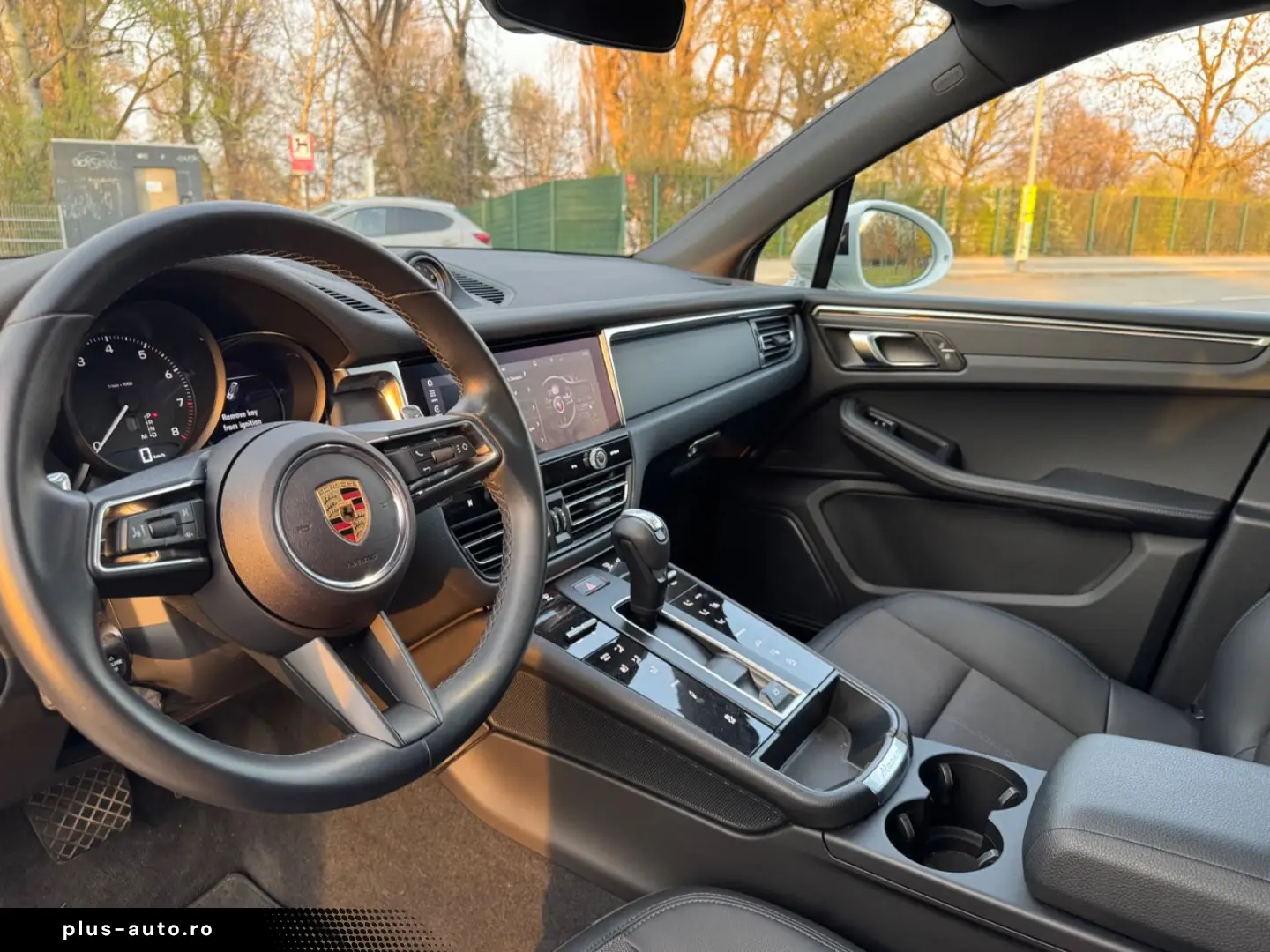 PORSCHE Macan T  2024   Panorama Dach   Camera