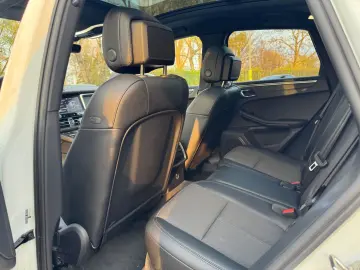 PORSCHE Macan T  2024   Panorama Dach   Camera