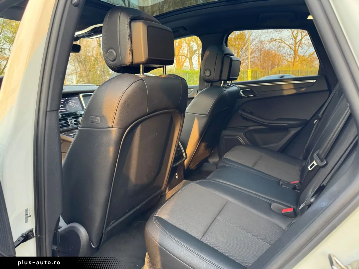 PORSCHE Macan T  2024   Panorama Dach   Camera