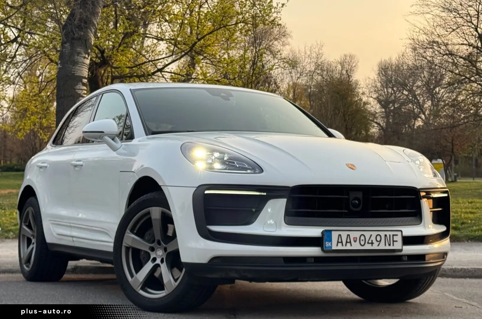 PORSCHE Macan T  2024   Panorama Dach   Camera