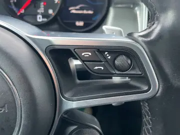 PORSCHE Macan Turbo 21  Zoll Ceramic Sportabgas