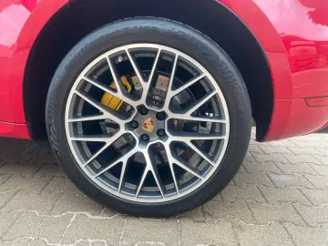 PORSCHE Macan Turbo 21  Zoll Ceramic Sportabgas