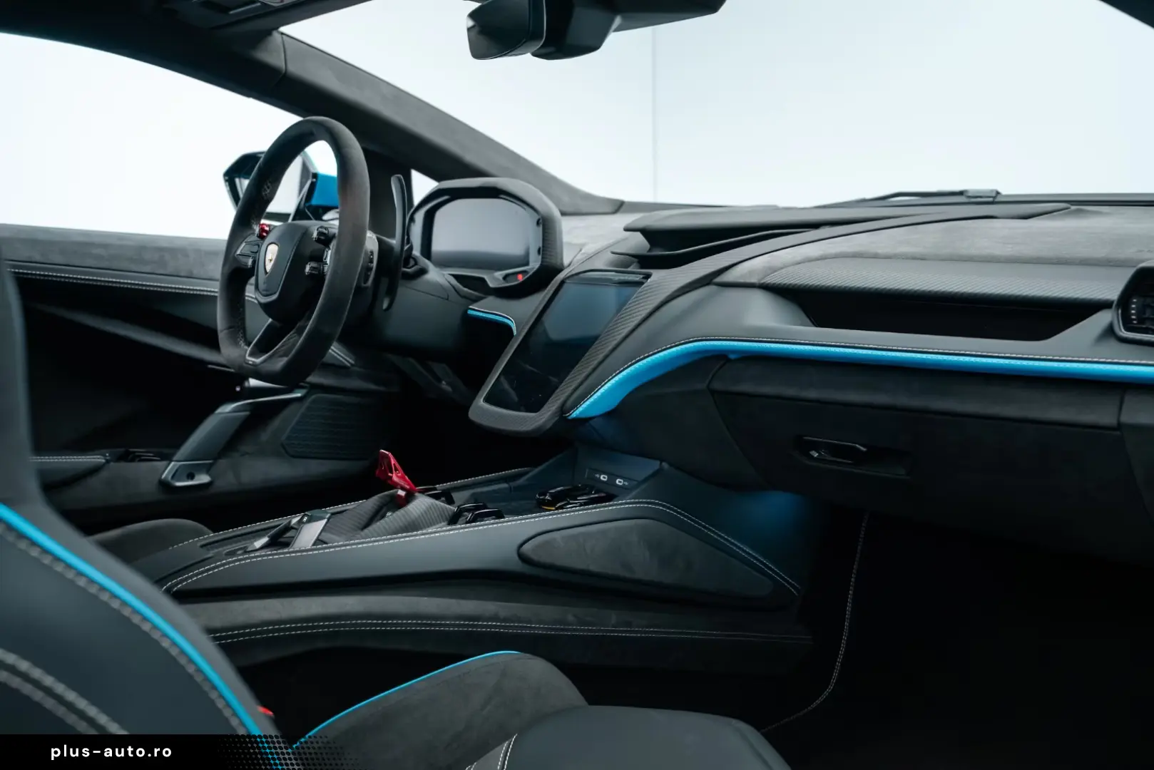 Lamborghini Revuelto