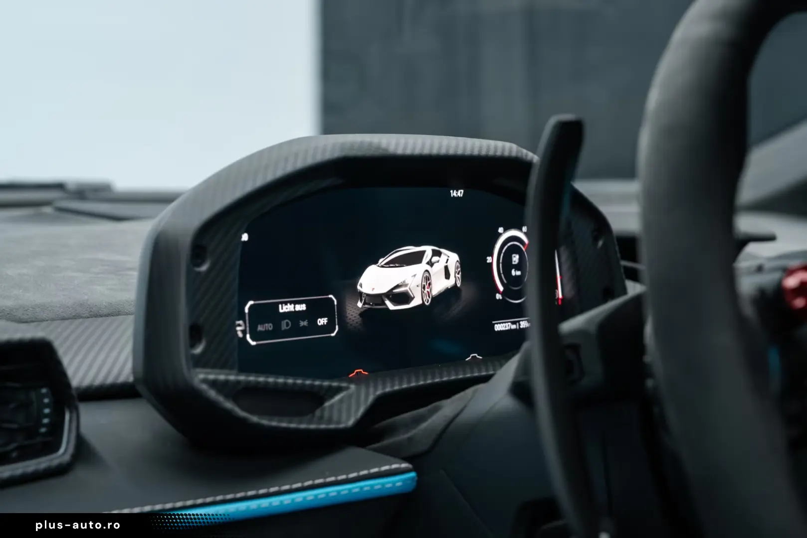 Lamborghini Revuelto