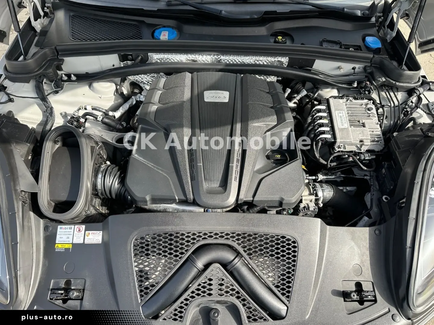 PORSCHE Macan S Car Connect Navi LED BOSE Kamera AHK