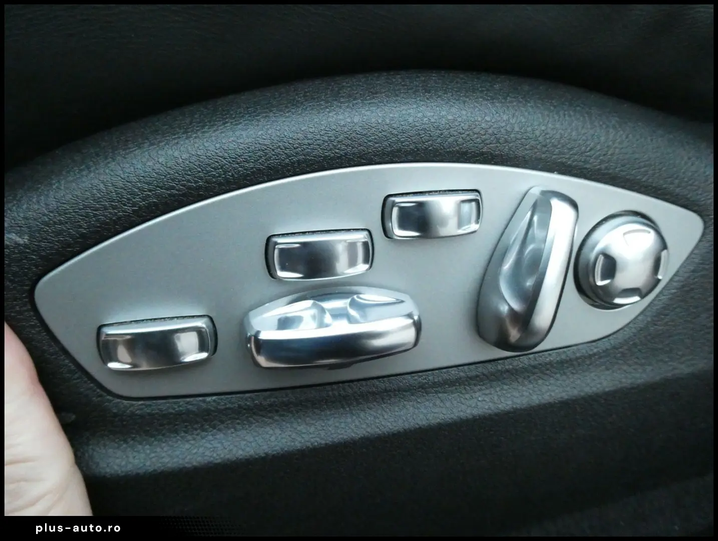 PORSCHE MACAN 2.0 TIP APPROVED PANO BOSE 360 CHRONO LED