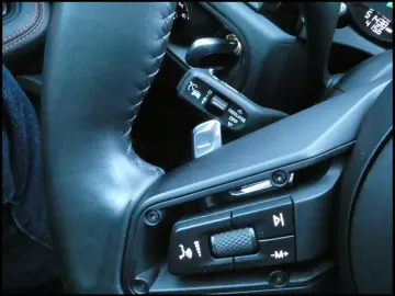 PORSCHE MACAN 2.0 TIP APPROVED PANO BOSE 360 CHRONO LED