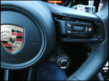 PORSCHE MACAN 2.0 TIP APPROVED PANO BOSE 360 CHRONO LED