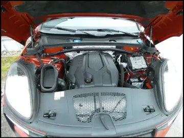 PORSCHE MACAN 2.0 TIP APPROVED PANO BOSE 360 CHRONO LED