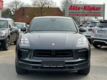 PORSCHE Macan Basis AHK Panorama Kamera Luftfederung Nav