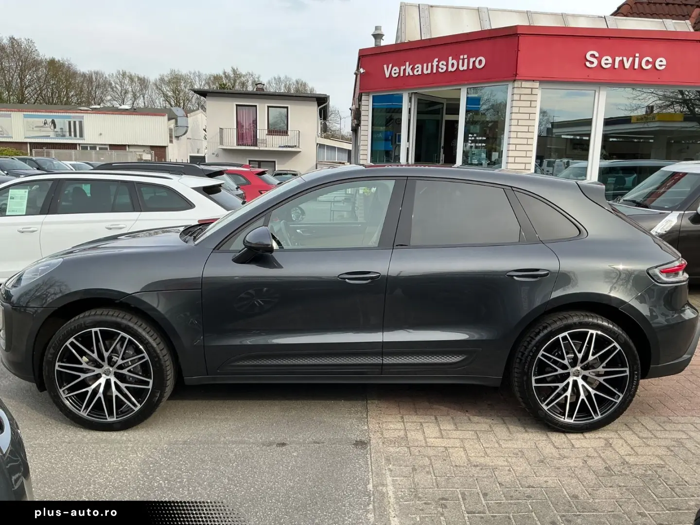 PORSCHE Macan Basis AHK Panorama Kamera Luftfederung Nav