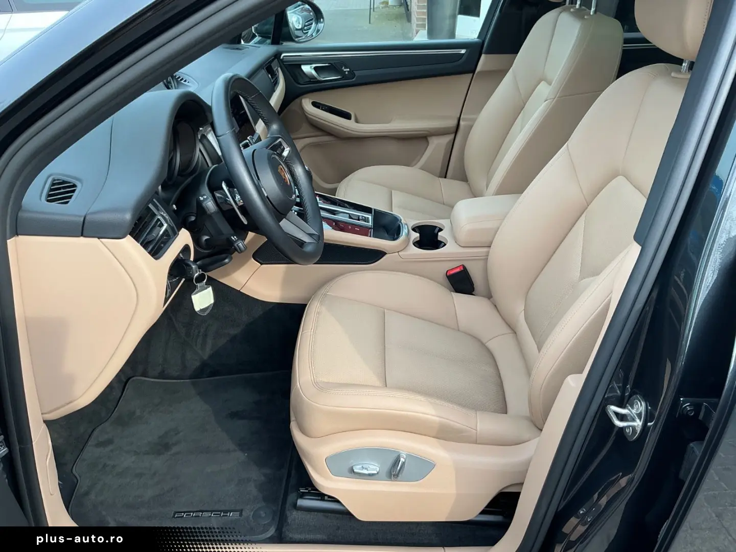 PORSCHE Macan Basis AHK Panorama Kamera Luftfederung Nav