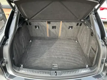 PORSCHE Macan Basis AHK Panorama Kamera Luftfederung Nav