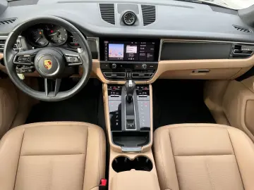 PORSCHE Macan Basis AHK Panorama Kamera Luftfederung Nav