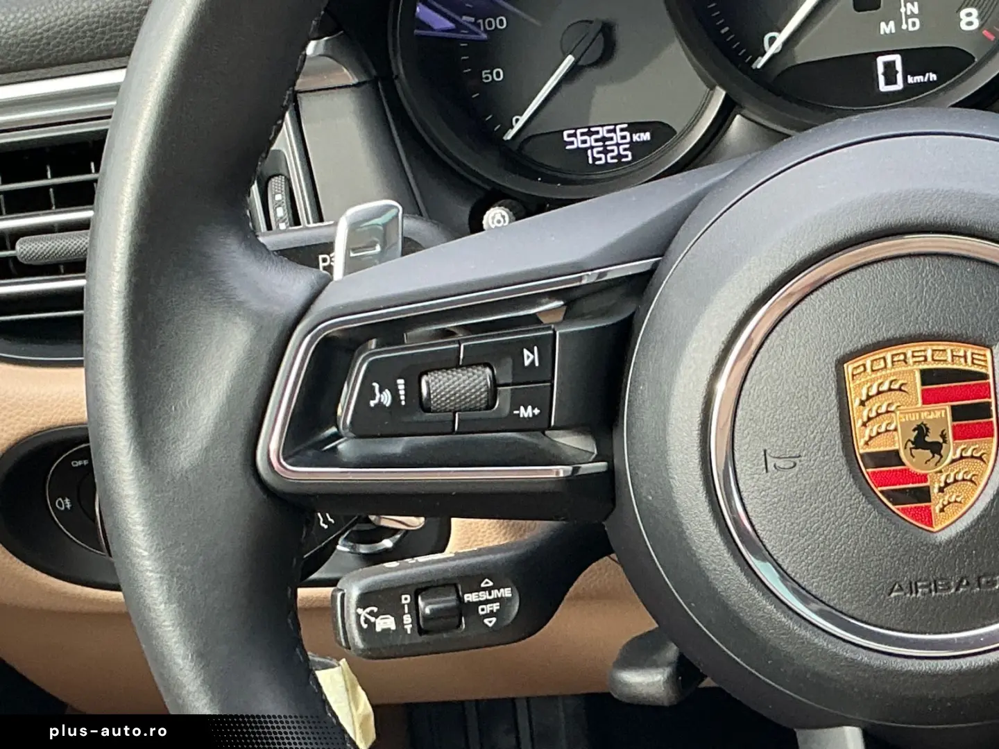 PORSCHE Macan Basis AHK Panorama Kamera Luftfederung Nav