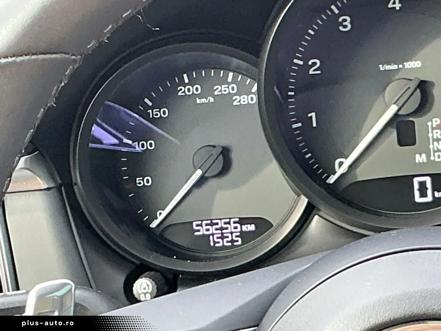 PORSCHE Macan Basis AHK Panorama Kamera Luftfederung Nav