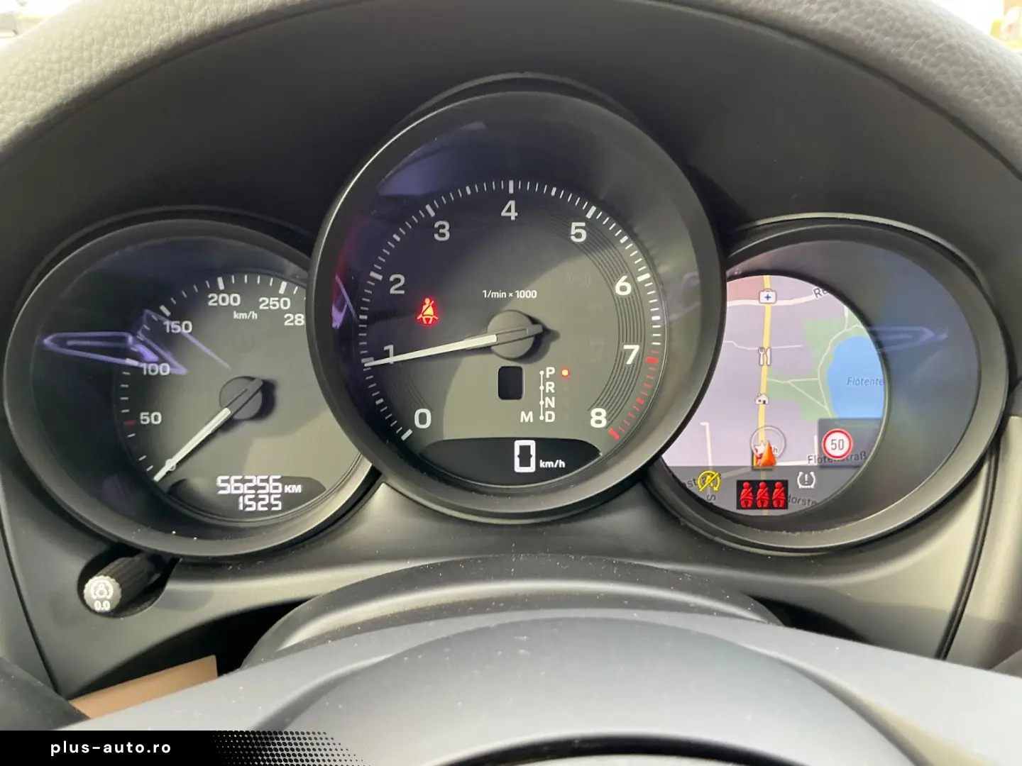 PORSCHE Macan Basis AHK Panorama Kamera Luftfederung Nav