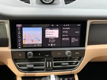 PORSCHE Macan Basis AHK Panorama Kamera Luftfederung Nav