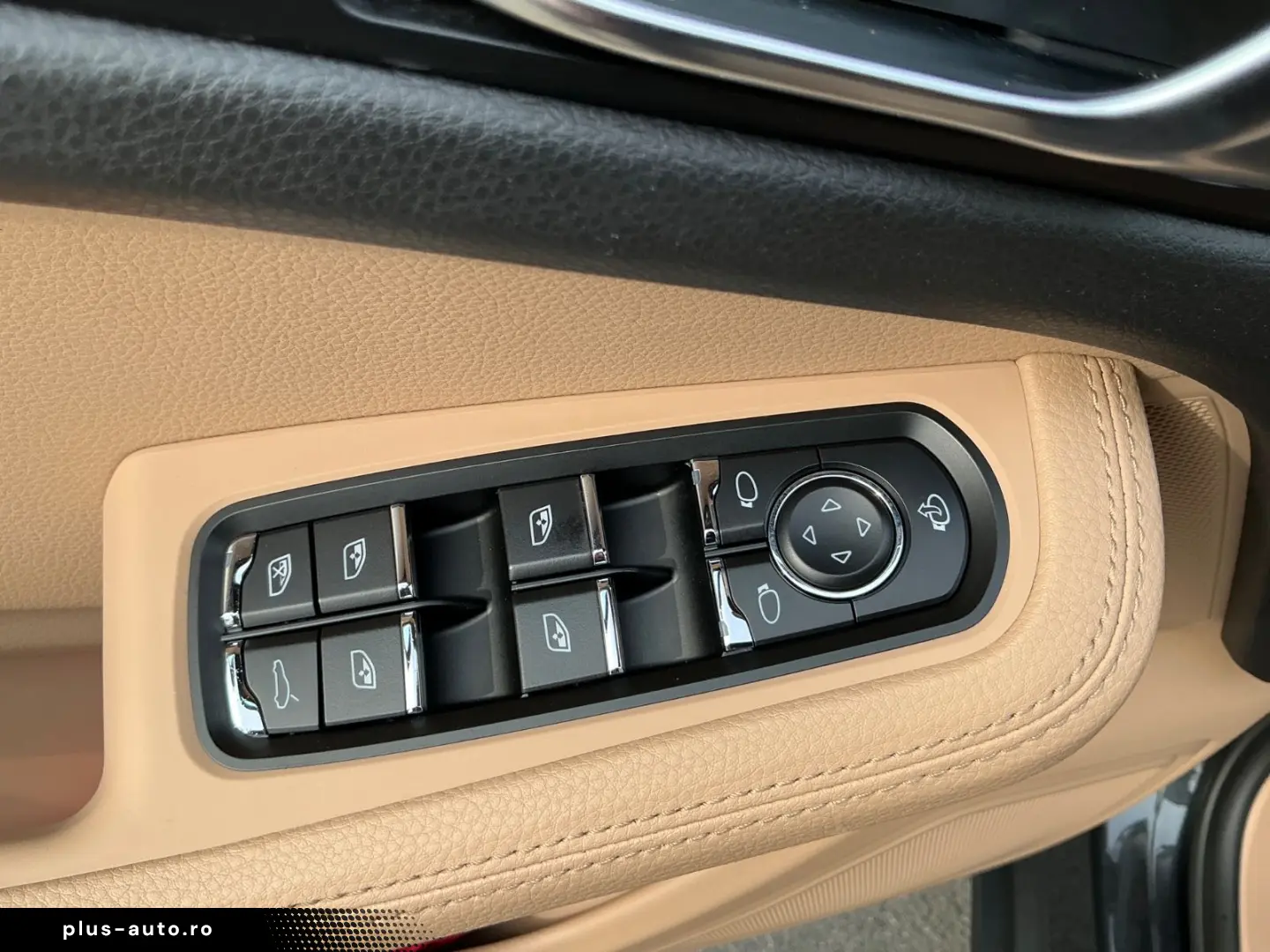 PORSCHE Macan Basis AHK Panorama Kamera Luftfederung Nav