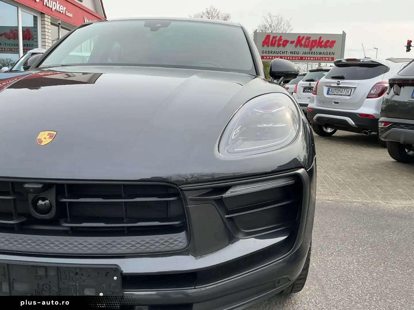 PORSCHE Macan Basis AHK Panorama Kamera Luftfederung Nav