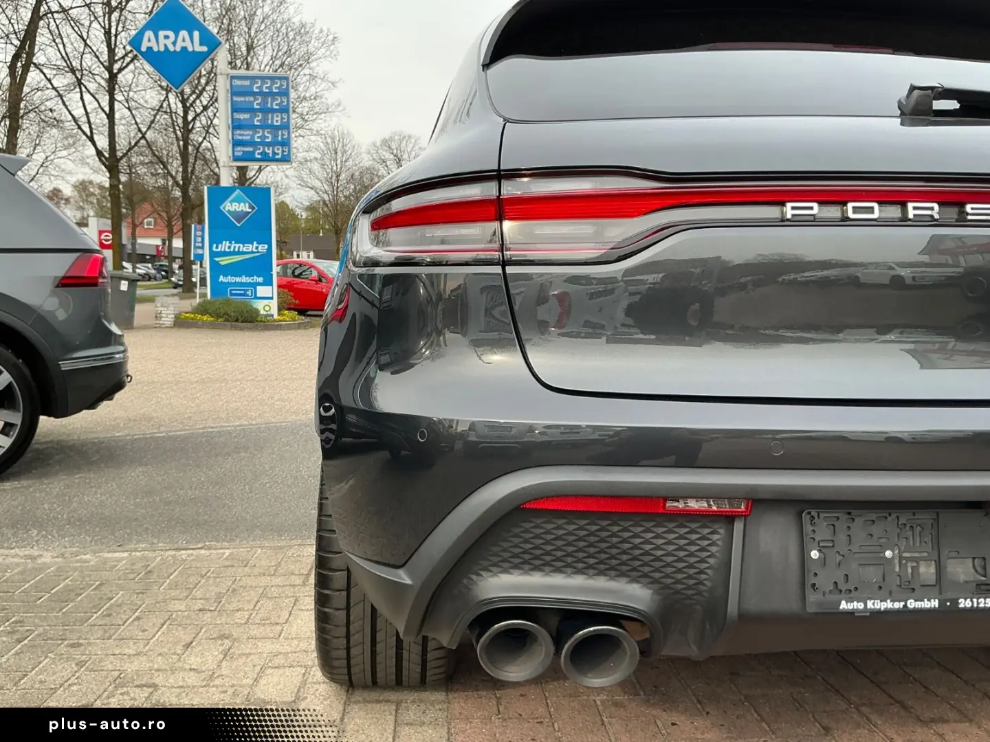 PORSCHE Macan Basis AHK Panorama Kamera Luftfederung Nav