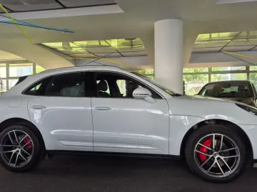 PORSCHE Macan S 20  AHK Leder PASM PCM PDLS  RFK 1.Hd