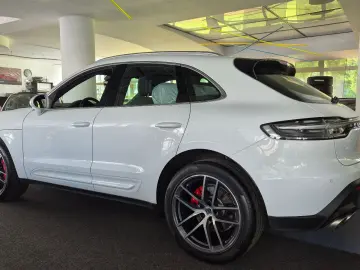 PORSCHE Macan S 20  AHK Leder PASM PCM PDLS  RFK 1.Hd