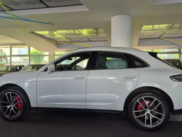 PORSCHE Macan S 20  AHK Leder PASM PCM PDLS  RFK 1.Hd