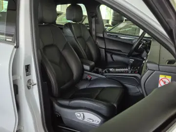 PORSCHE Macan S 20  AHK Leder PASM PCM PDLS  RFK 1.Hd