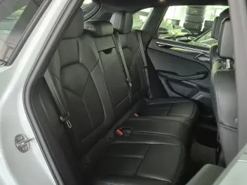 PORSCHE Macan S 20  AHK Leder PASM PCM PDLS  RFK 1.Hd