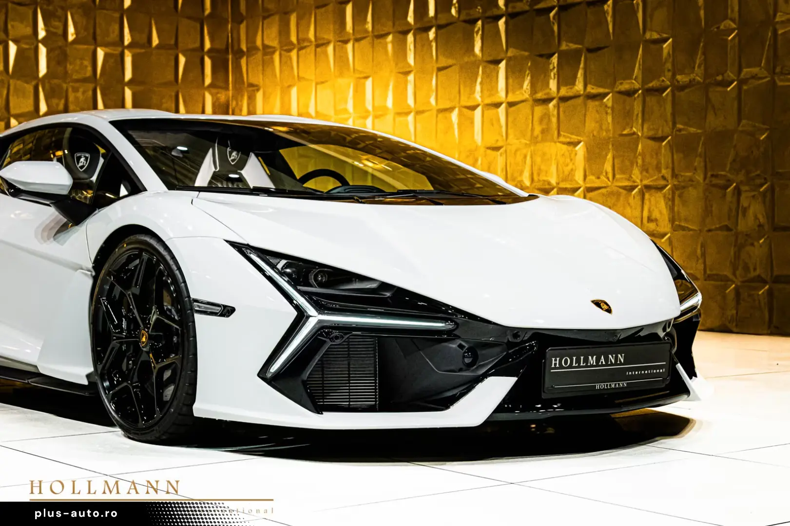 Lamborghini Revuelto