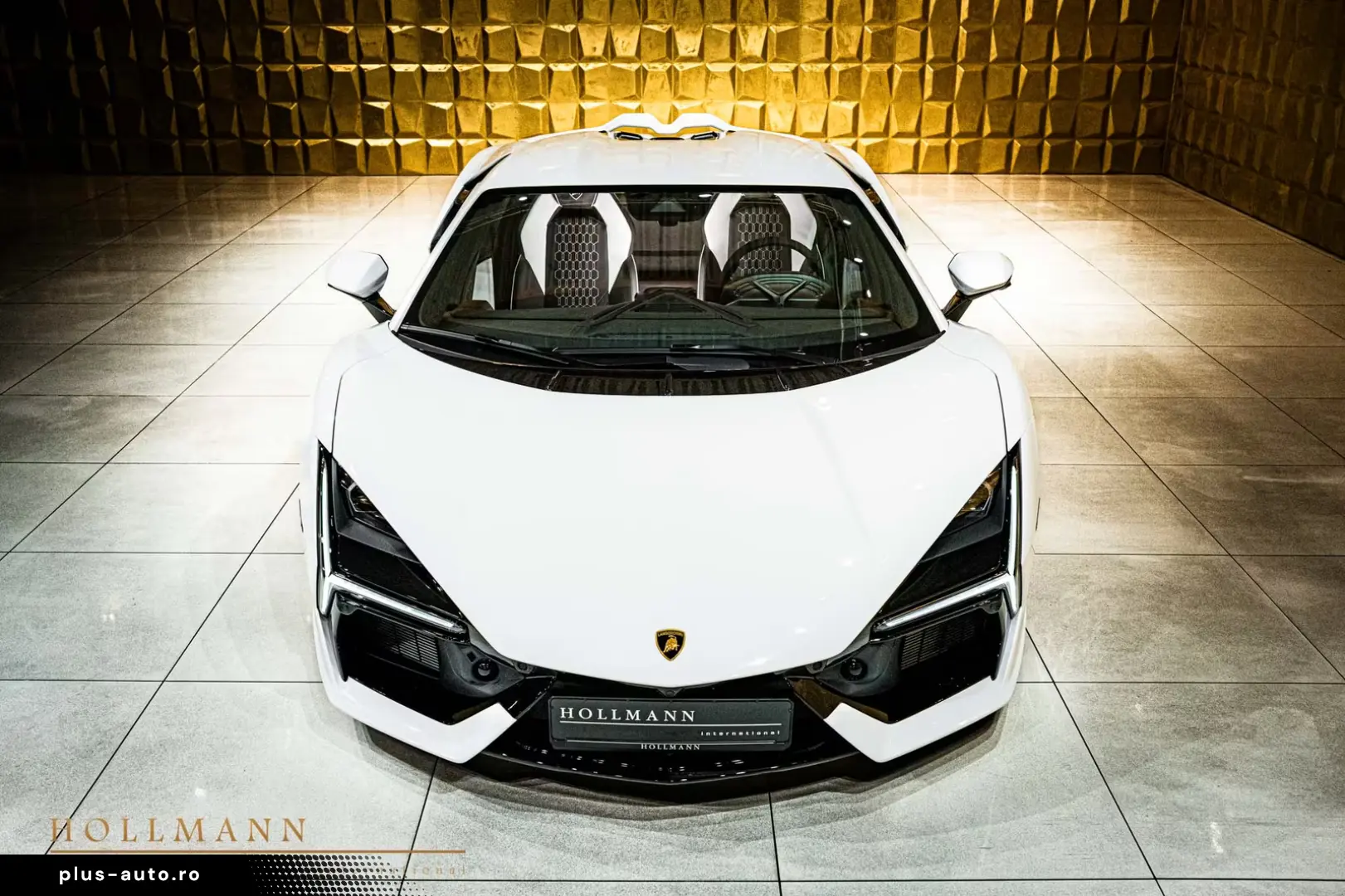 Lamborghini Revuelto